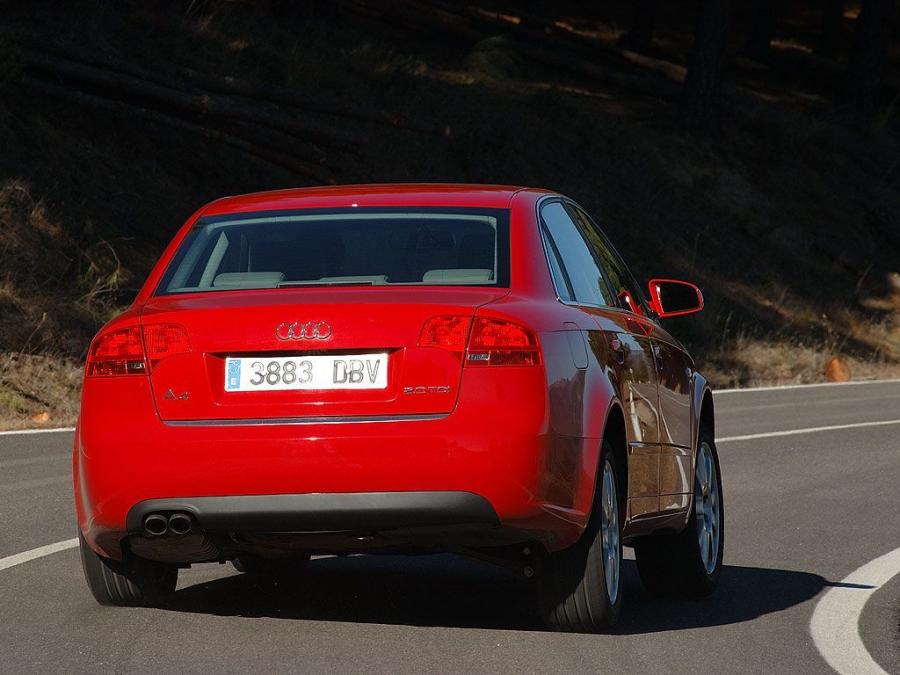  Audi A4 2.0 TDI Sedan (B7, 8E) 2004 года  (фото 6 из 9)